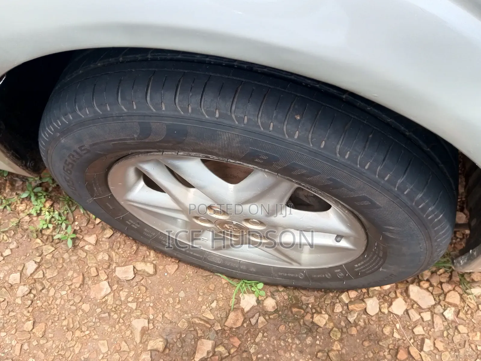 Toyota Opa 2000 Silver