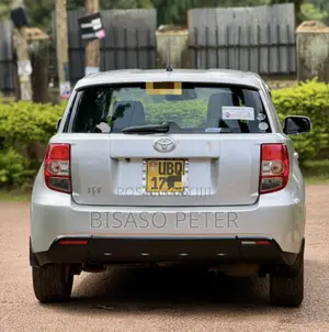 Toyota IST 2010 Silver