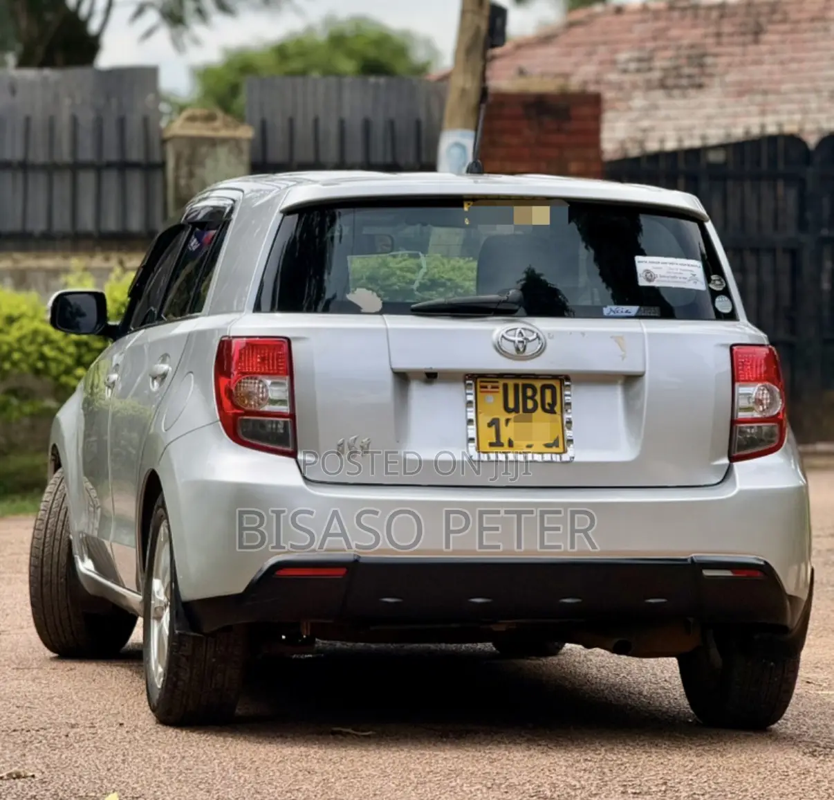 Toyota IST 2010 Silver