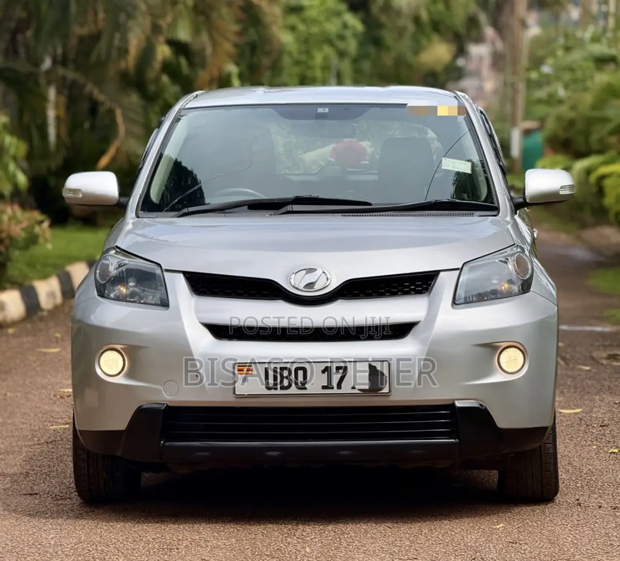 Toyota IST 2010 Silver