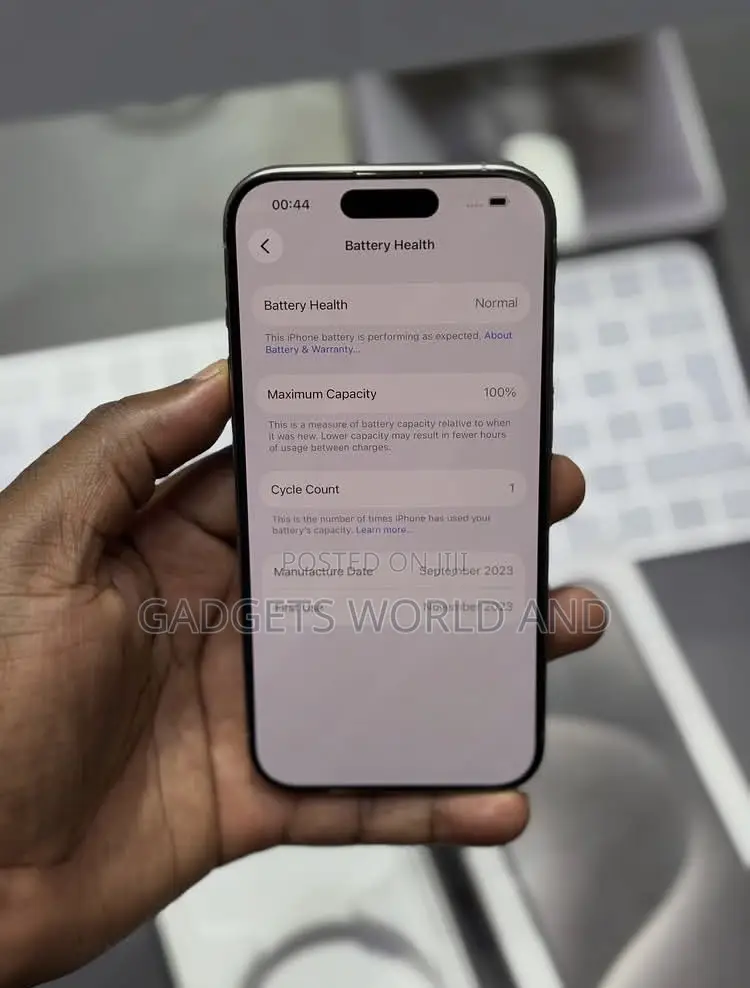 New Apple iPhone 15 Pro 128 GB Silver