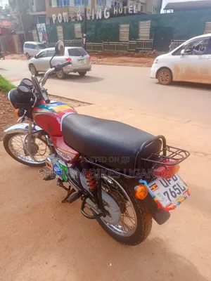 Bajaj Boxer 100 2024 Red