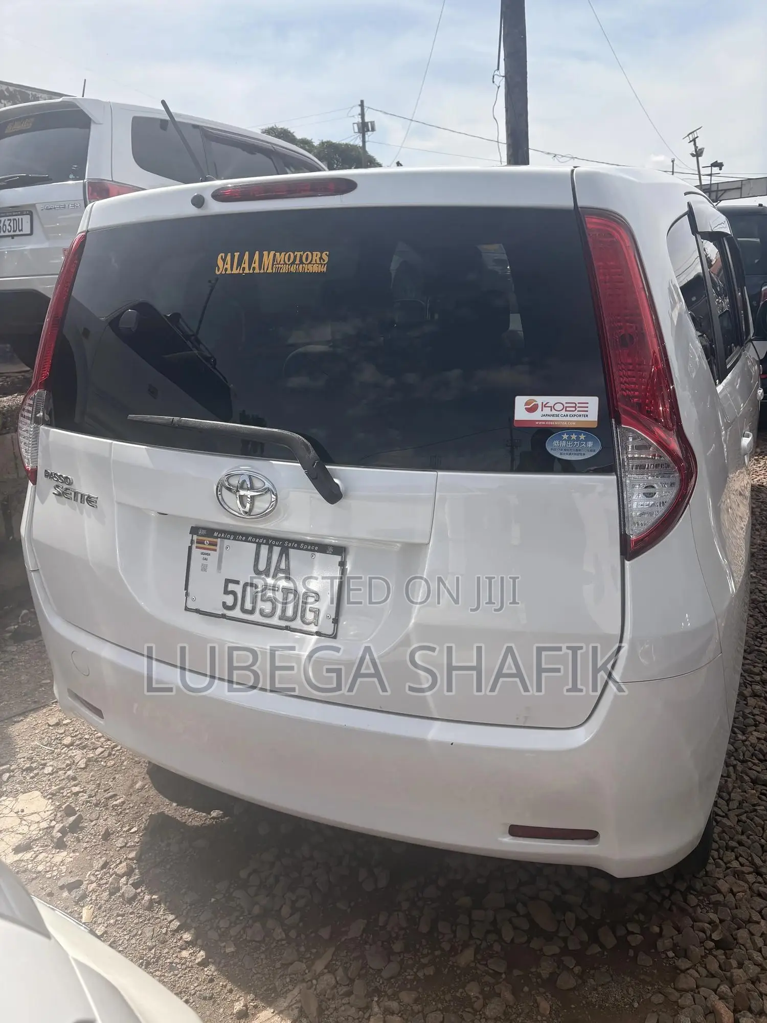 Toyota Passo Sette 2011 Silver