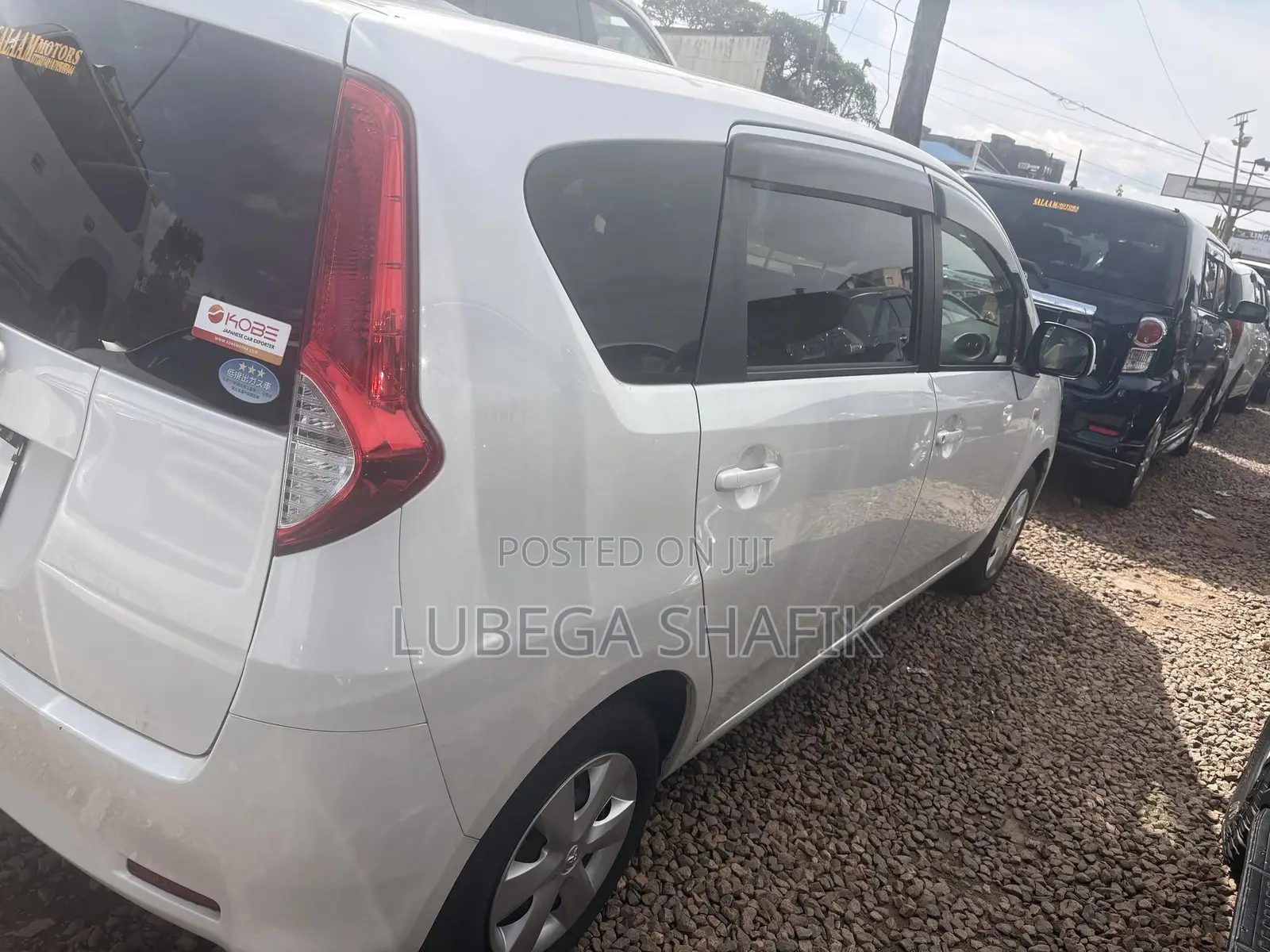 Toyota Passo Sette 2011 Silver