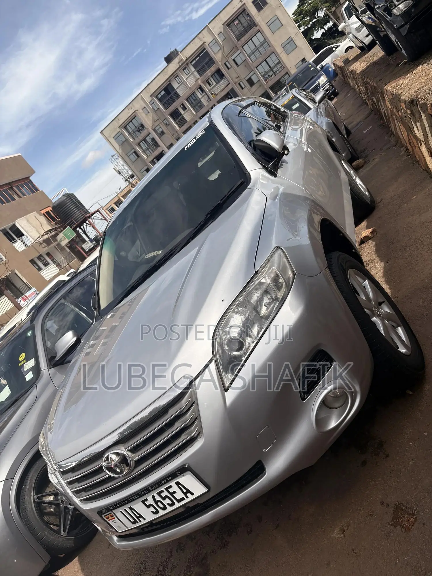 Toyota Vanguard 2010 Silver