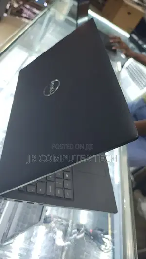 Laptop Dell Latitude 3520 8GB Intel Core i5 SSD 256GB