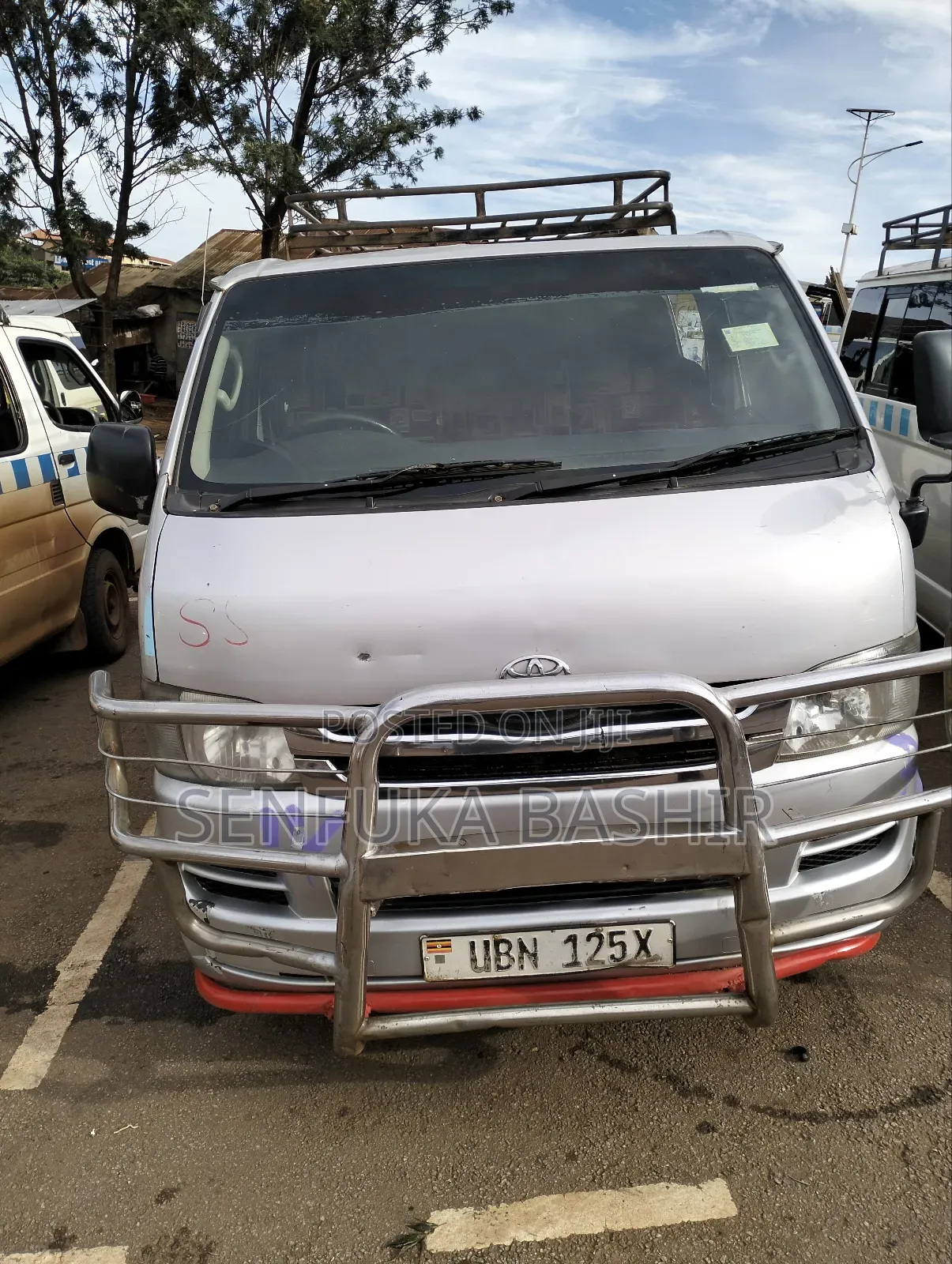 Toyota HiAce 2009 Silver