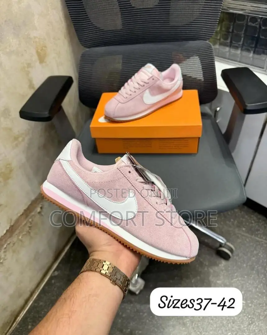 Unisex Sneakers in Pink