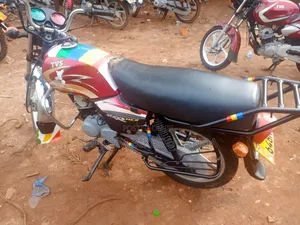 TVS HLX 125 2017 Red