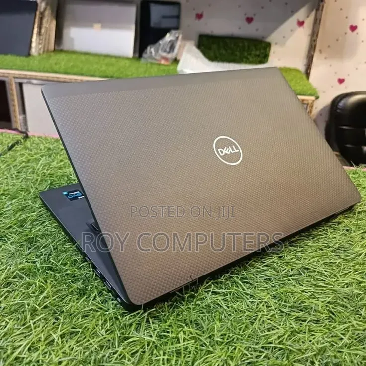 New Laptop Dell XPS 13 9350 16GB Intel Core i5 SSD 512GB