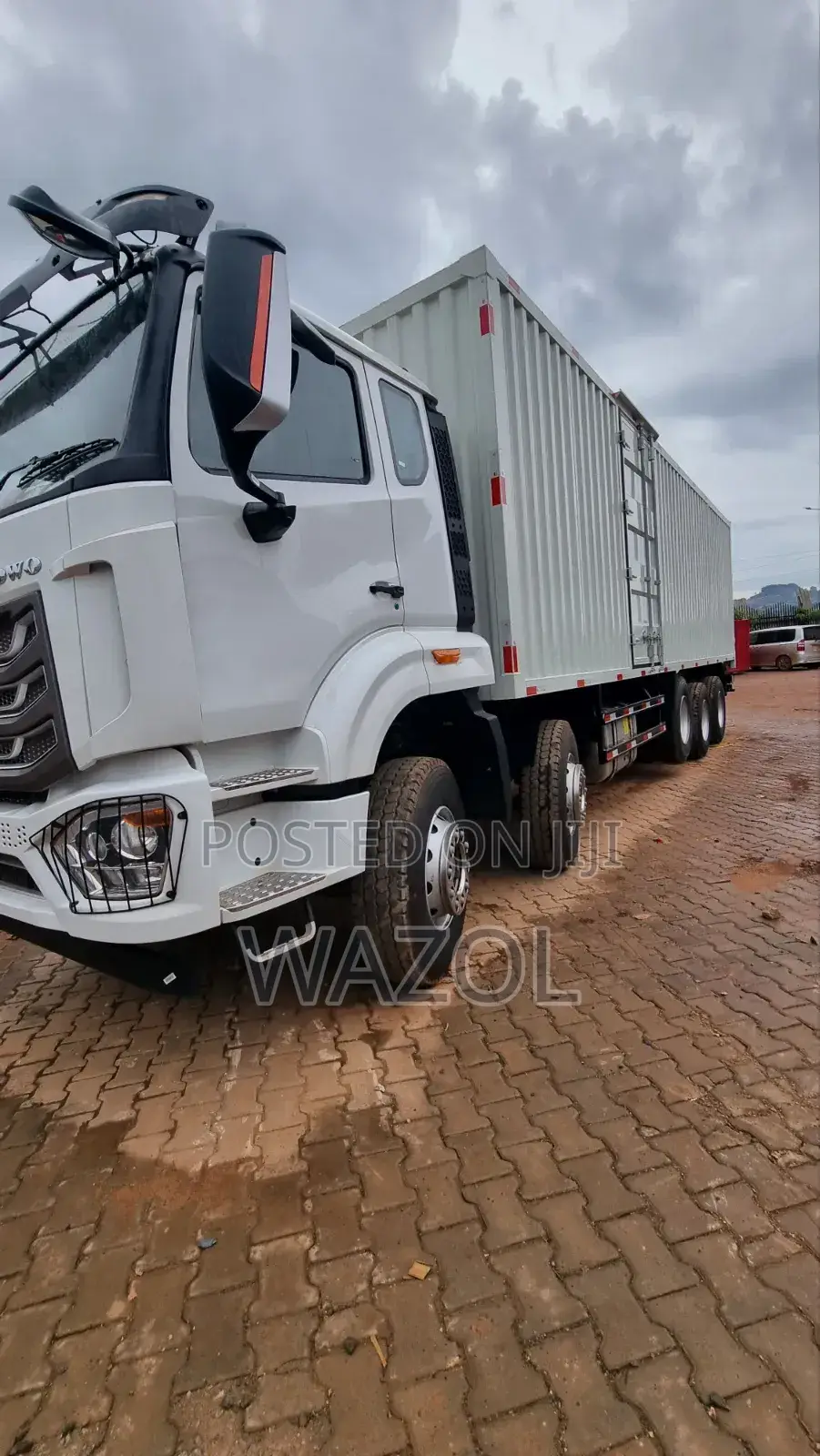 Sinotruk Howo 16tyre Cargo Truck