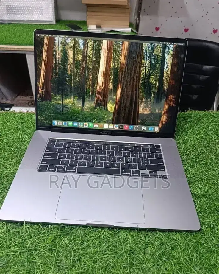New Laptop Apple MacBook Air 2024 M3 13-inch 16GB Apple M3 SSD 512GB