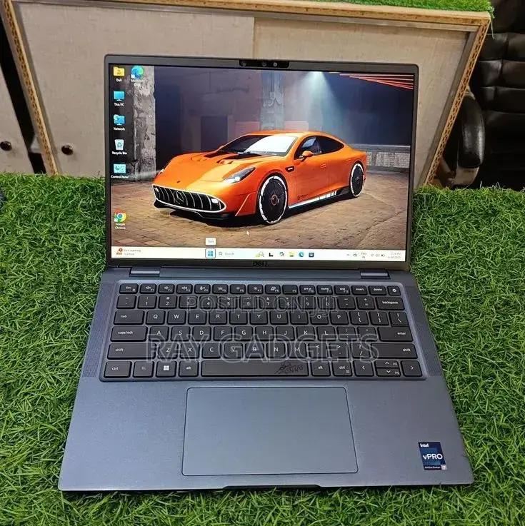 New Laptop Dell Latitude 7440 16GB Intel Core i5 SSD 256GB