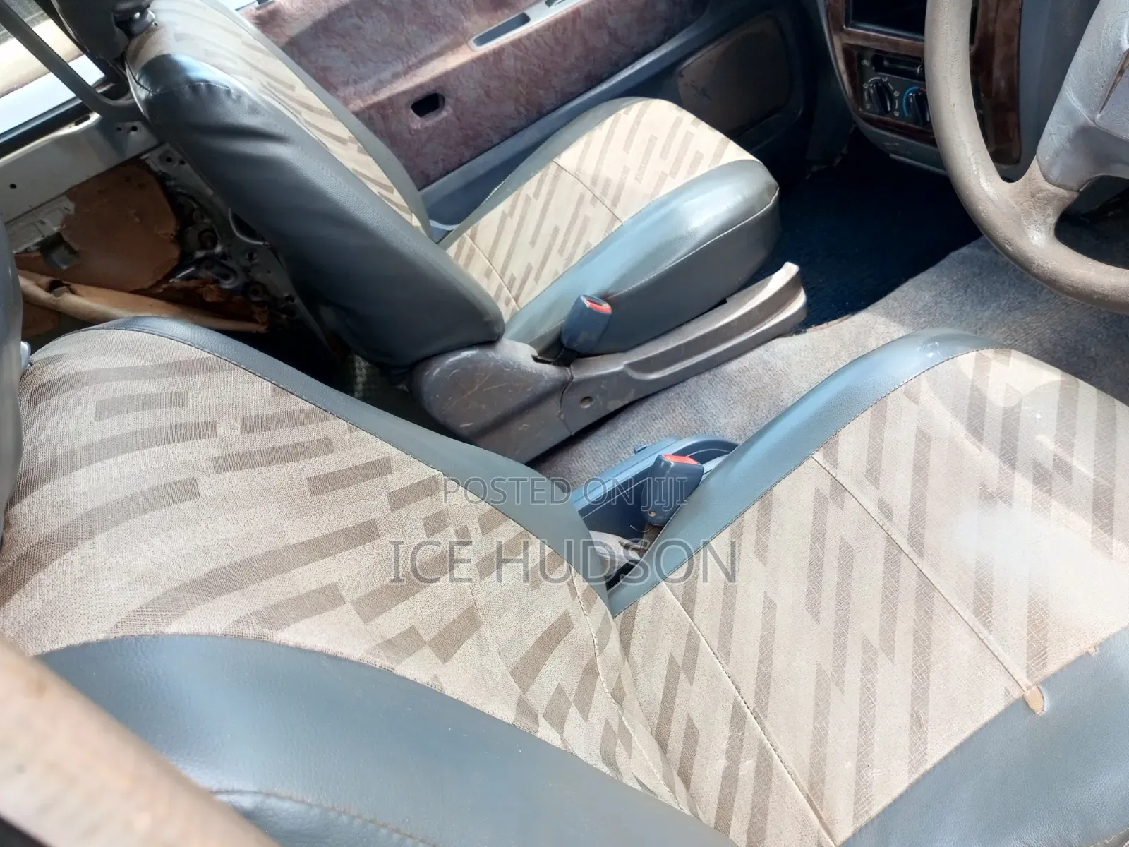 Toyota LiteAce Noah 1999 Silver