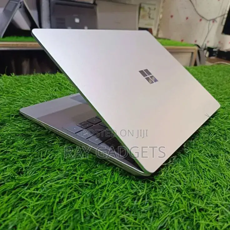 New Laptop Microsoft Surface Pro 4 16GB Intel Core i7 SSD 512GB