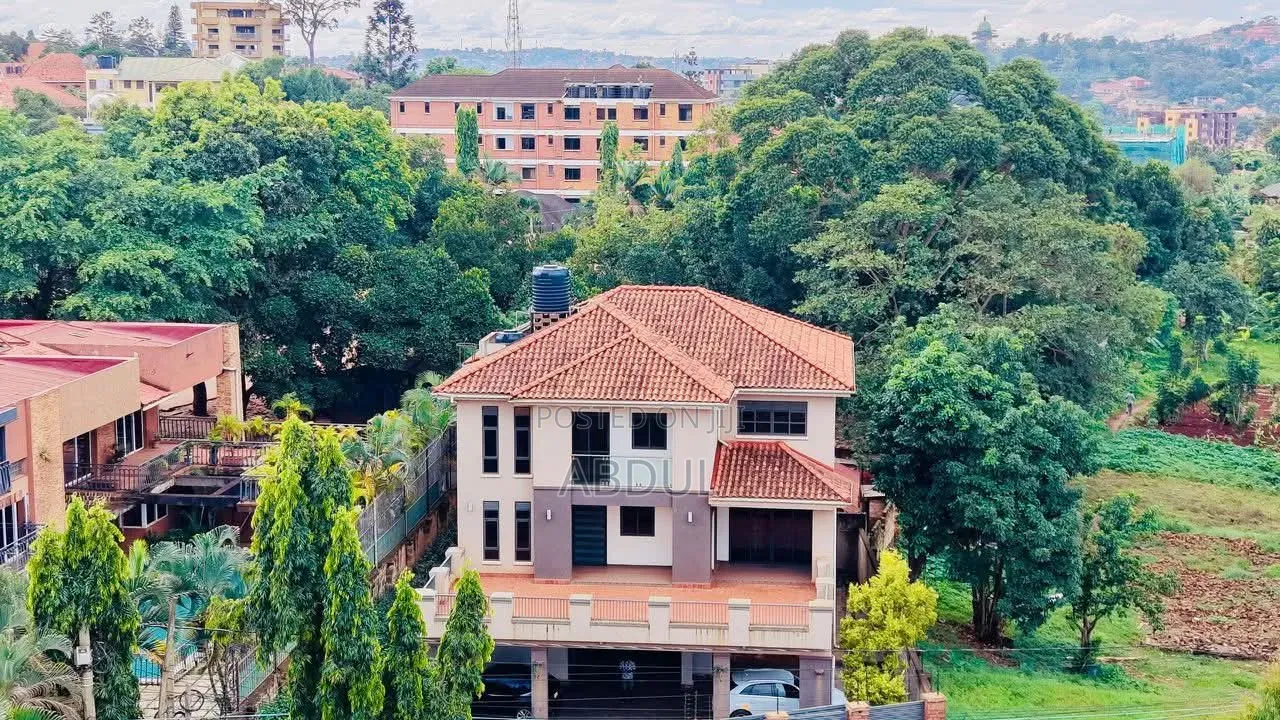 5bdrm Townhouse/Terrace in Kabira, Nakawa for sale