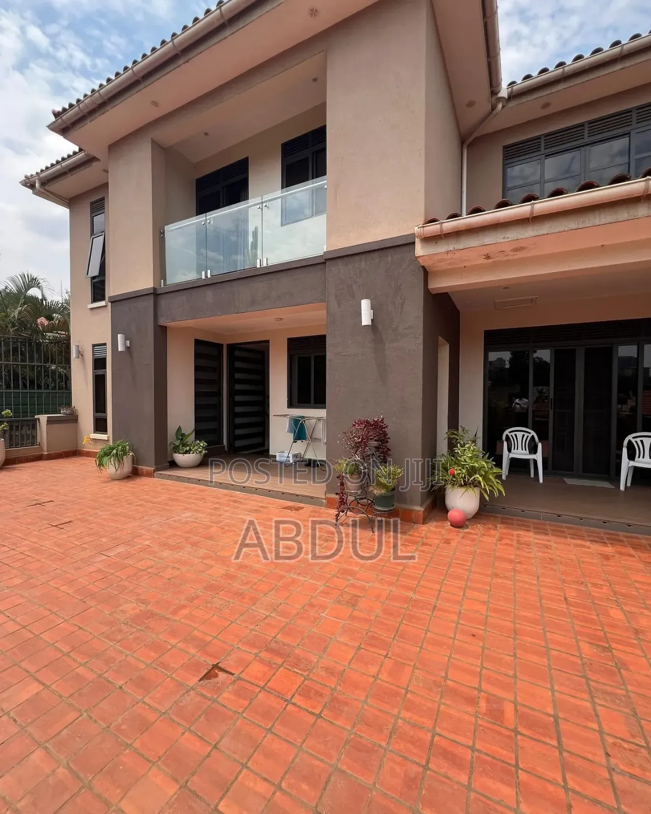 5bdrm Townhouse/Terrace in Kabira, Nakawa for sale