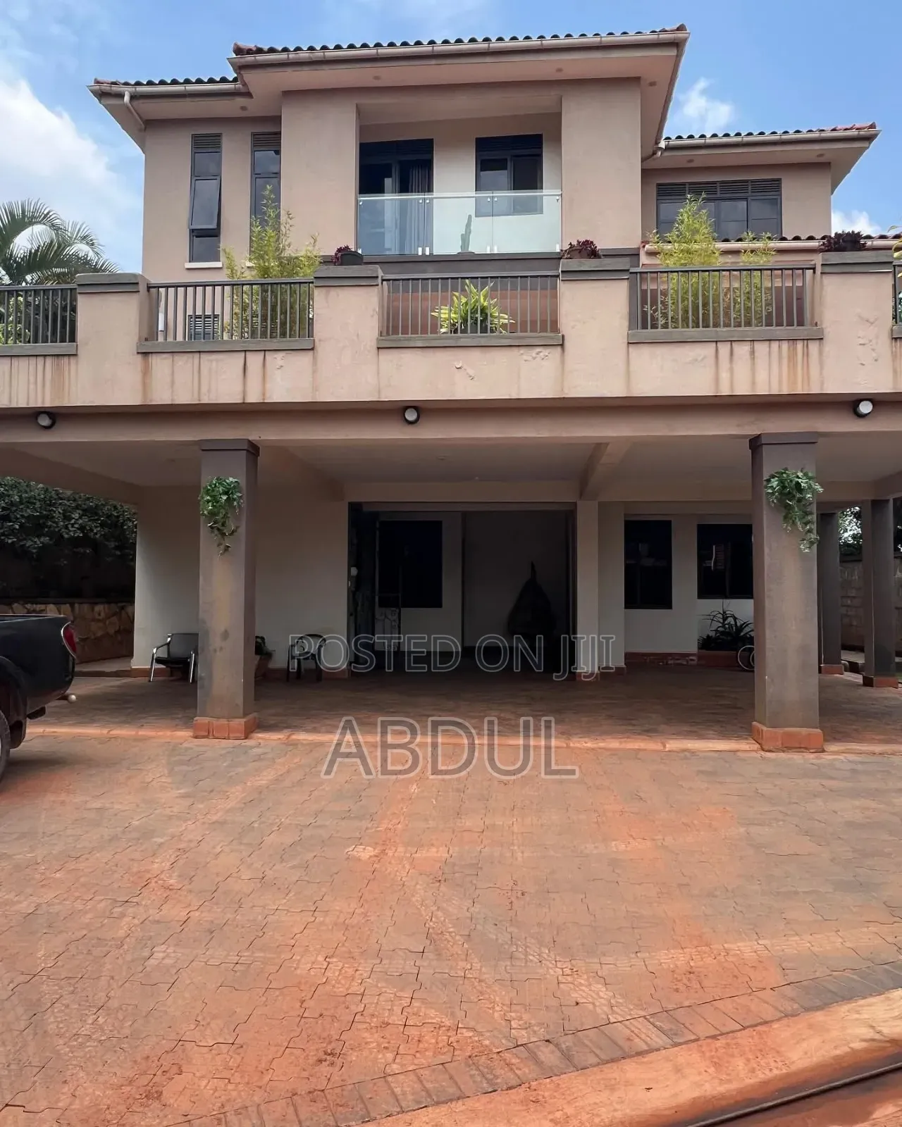 5bdrm Townhouse/Terrace in Kabira, Nakawa for sale