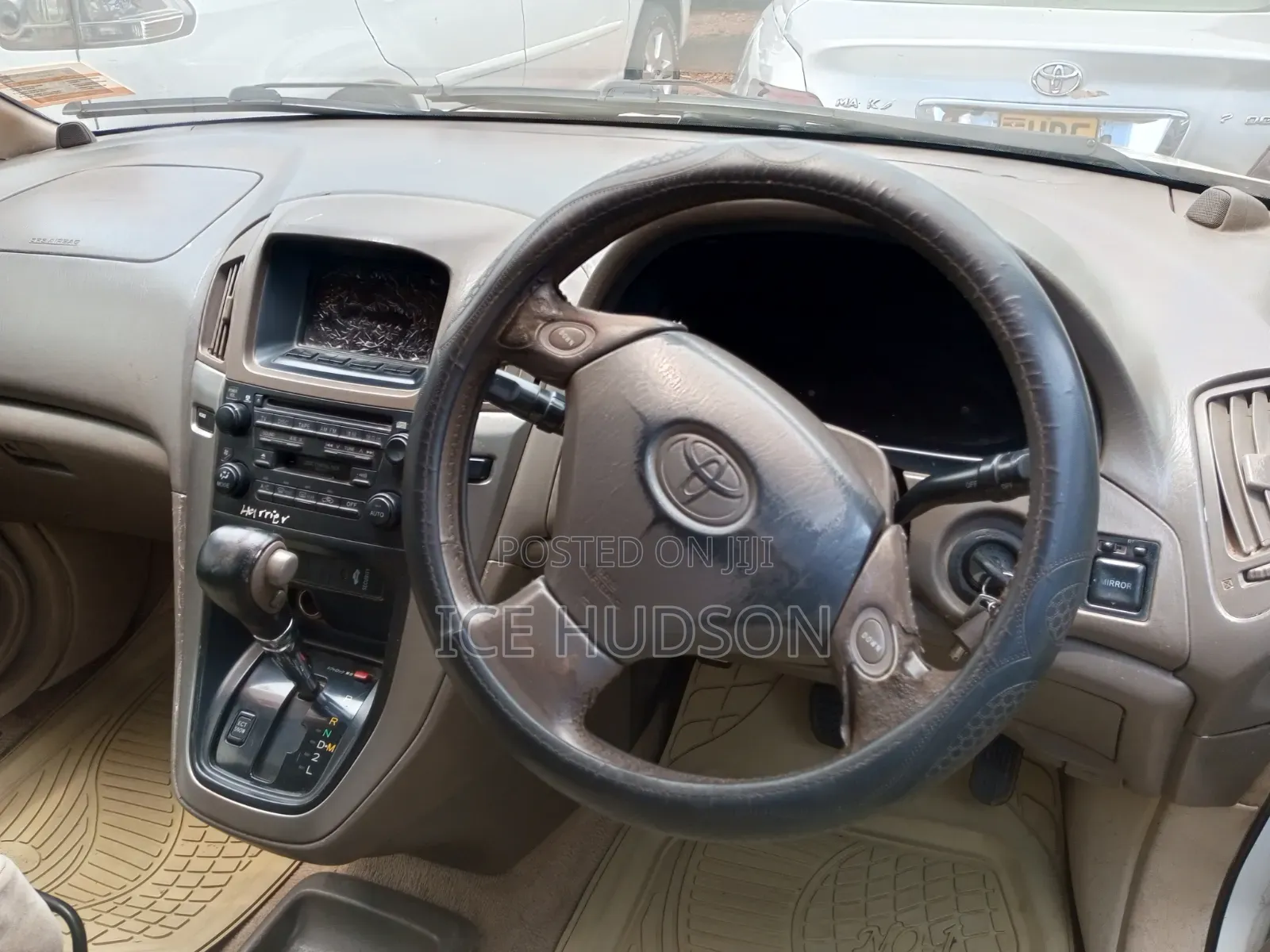 Toyota Harrier 2000 White