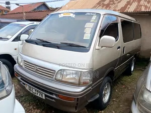Toyota HiAce 2000 Silver
