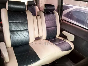Toyota HiAce 2000 Silver