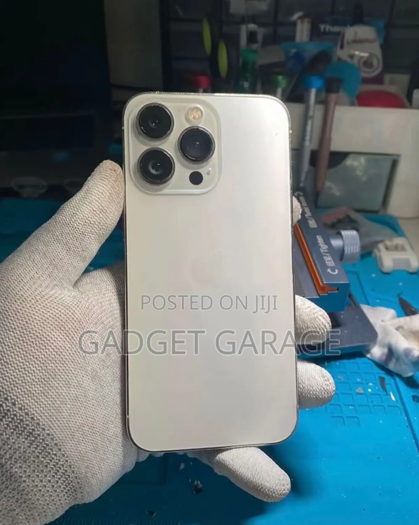 iPhone and Samsung Backglass Replacements