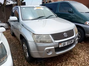 Suzuki Escudo 2006 Silver