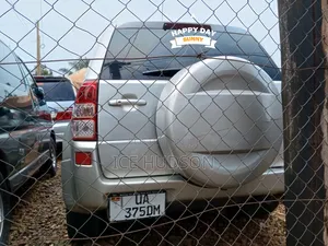 Suzuki Escudo 2006 Silver