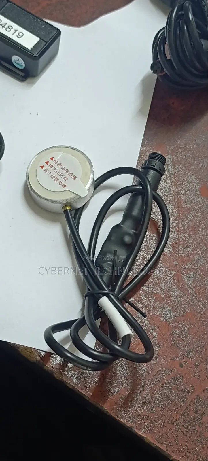 GPS Vehicle Fuel Level Monitoring System