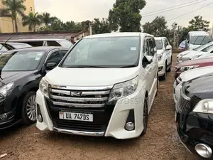 Toyota Noah 2016 Ivory