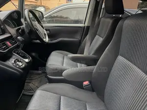 Toyota Noah 2016 Ivory
