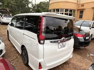 Toyota Noah 2016 Ivory