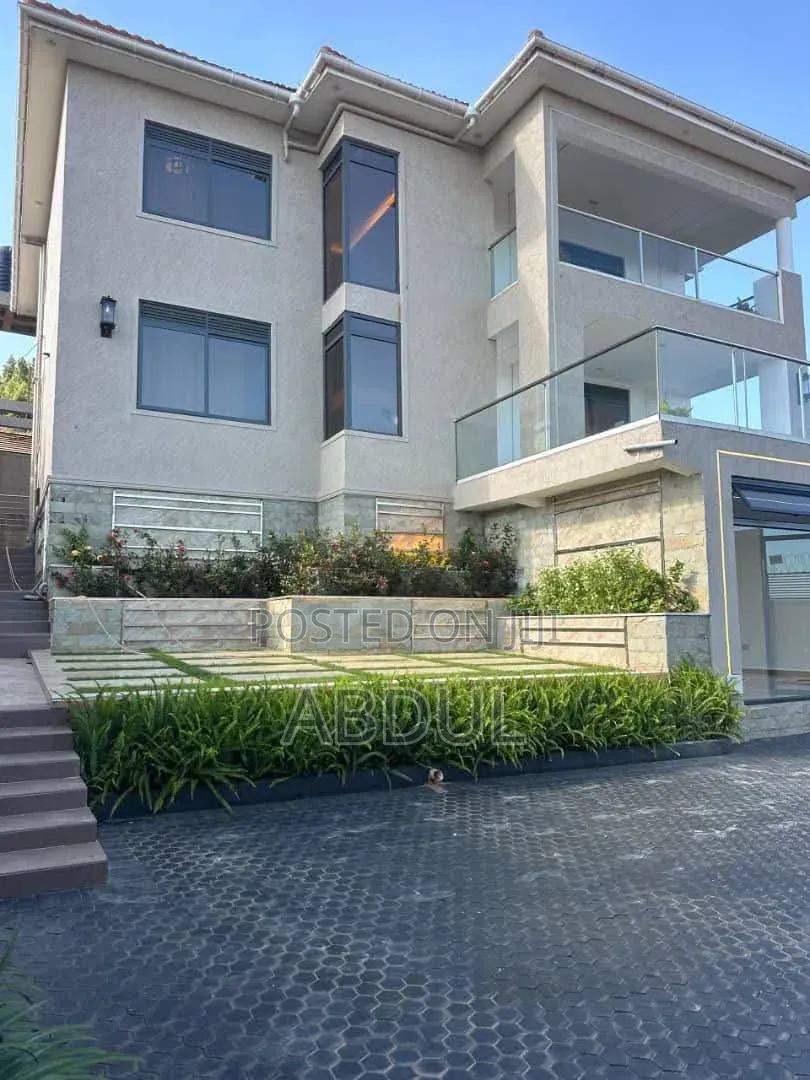 5bdrm Mansion in Namulanda, Katabi for sale