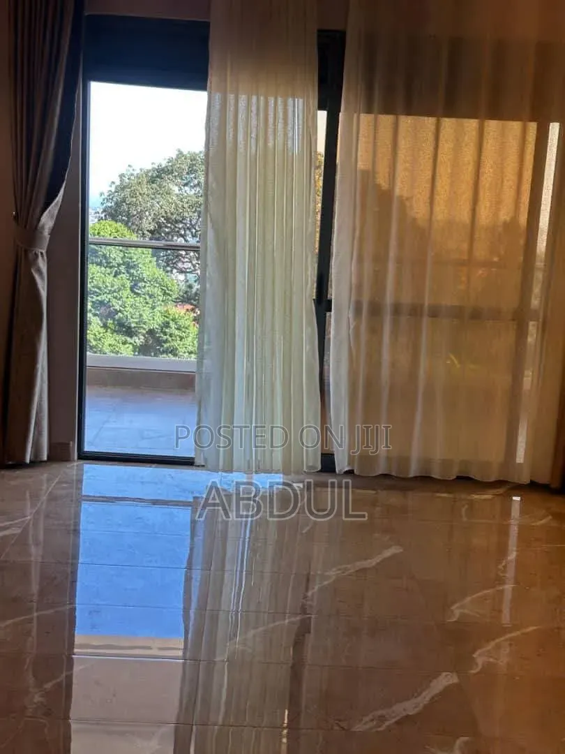 5bdrm Mansion in Namulanda, Katabi for sale
