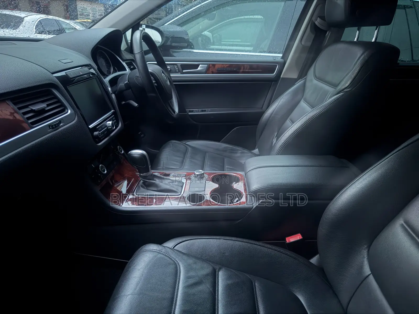 Volkswagen Touareg 2014 White