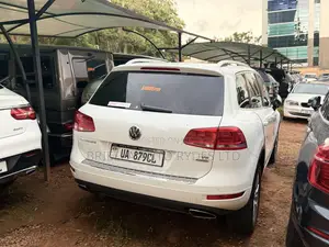 Volkswagen Touareg 2014 White