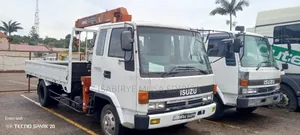 Isuzu Forward Crane