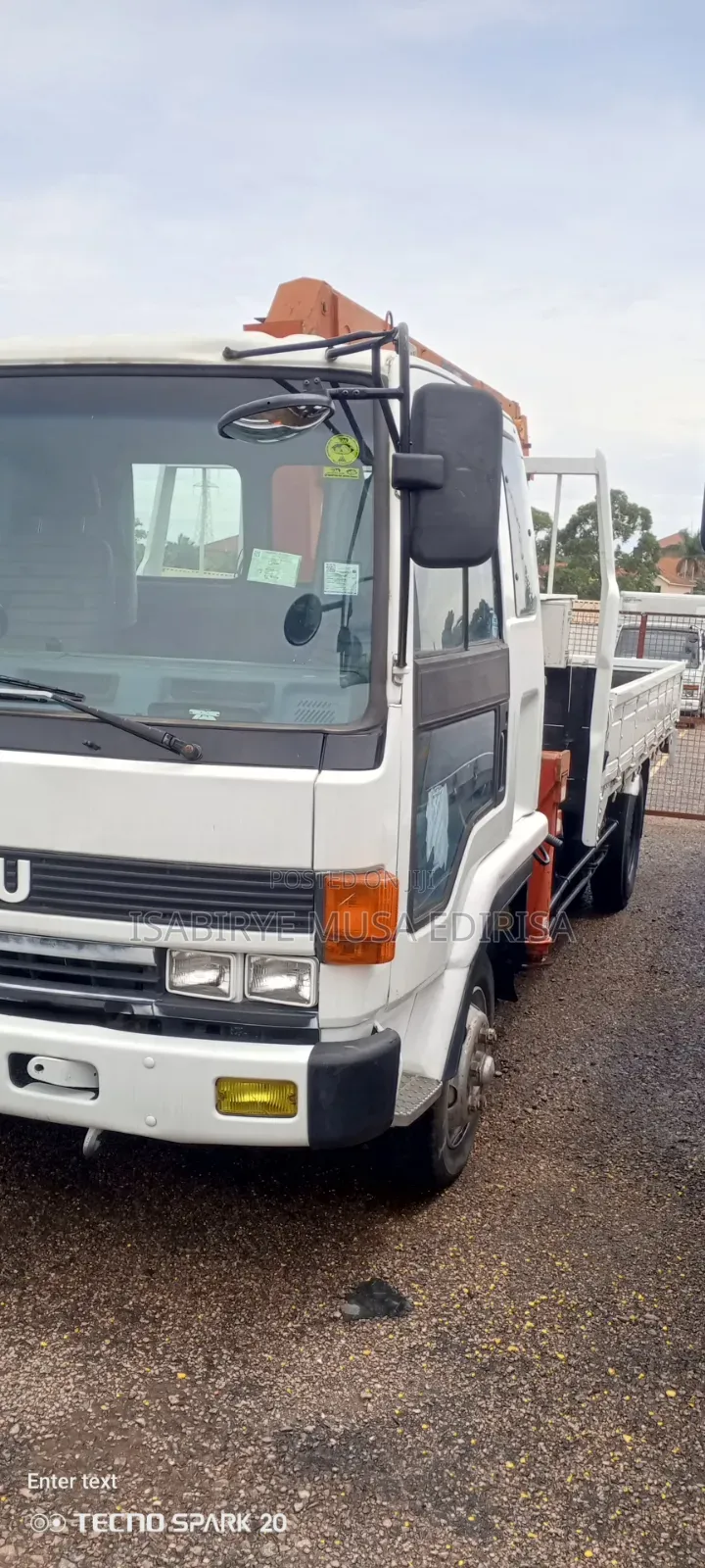 Isuzu Forward Crane