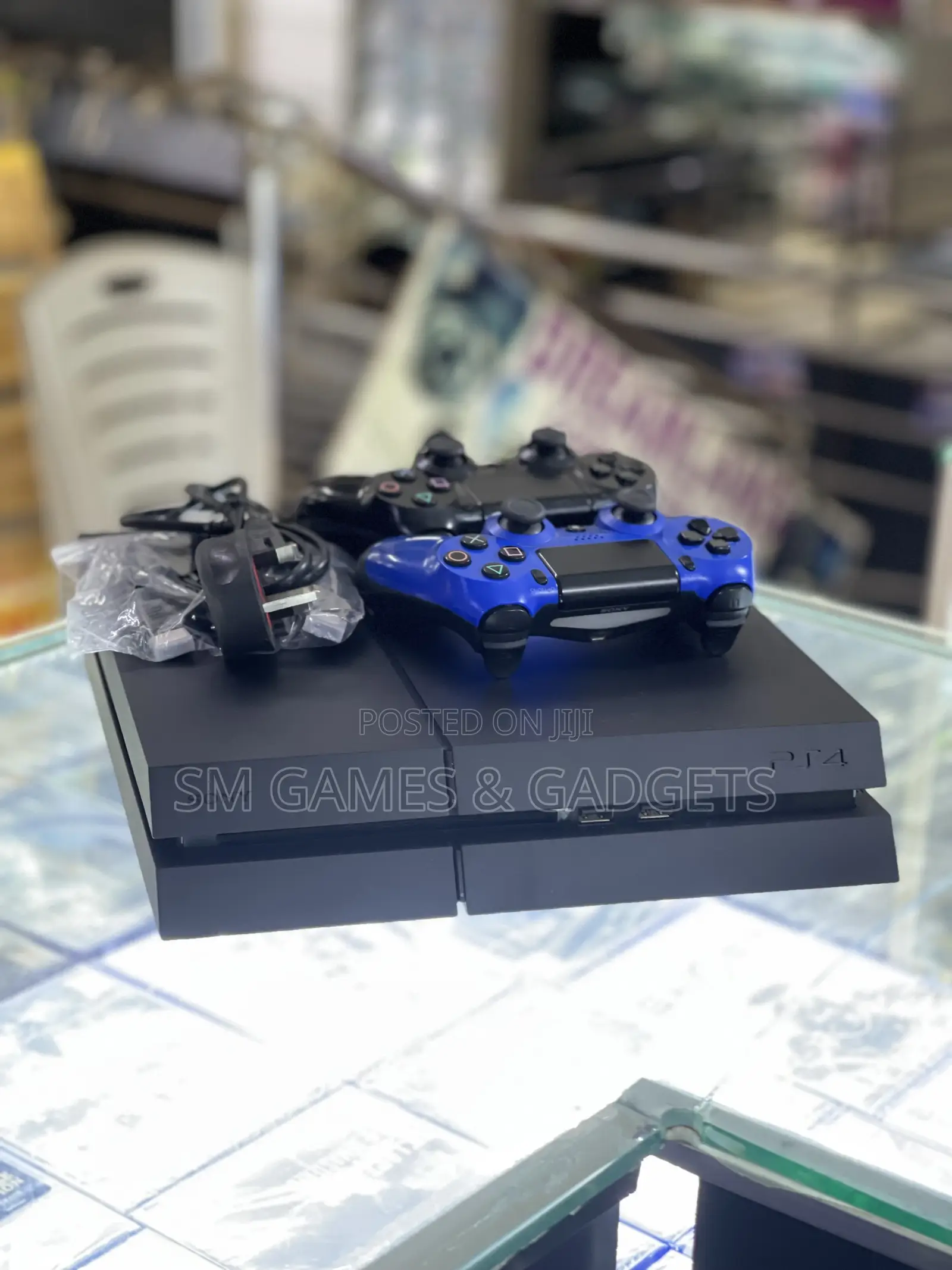 Ps4 Standard (Playstation 4) Full Set With 10 Games and 2 Controllers