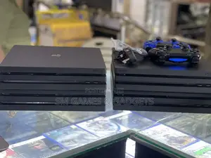 Ps4 Pro (Playstation 4 Pro) Full Set With 2 Controllers and 20 Games