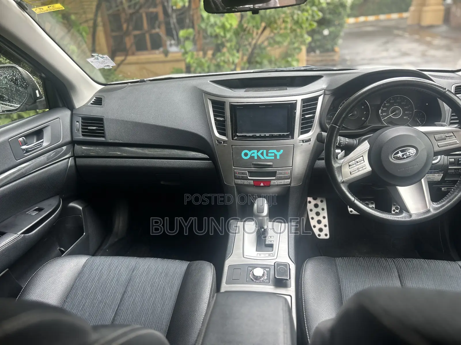 Subaru Outback 2.5i 2011 White