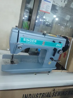 20u Singer Zigzager Sewing Machine