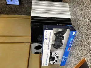 Playstation 4 Pro Unchipped Two Pads