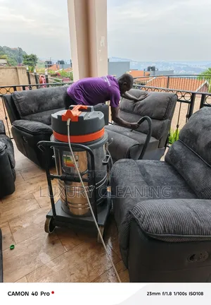 Sofasets Cleaning Vacuuming