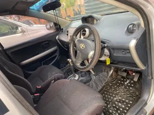 Toyota IST 2005 Silver