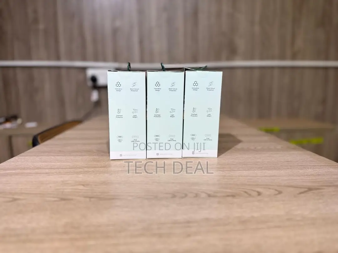 Green Lion 20w Pd Universal Travel Adapter