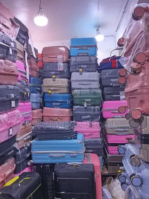 Dfavors Plastic Grey Color Big Suitcase