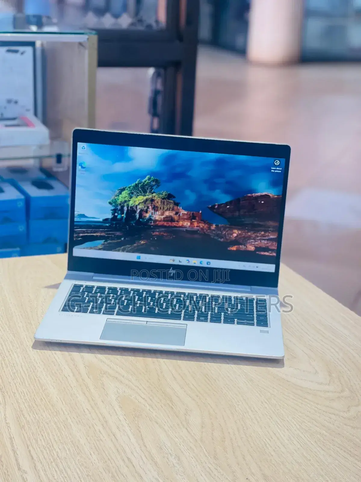 New Laptop HP EliteBook 840 G5 8GB AMD Ryzen 7 SSD 256GB