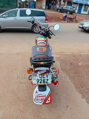 Bajaj Boxer 125 2024 Red