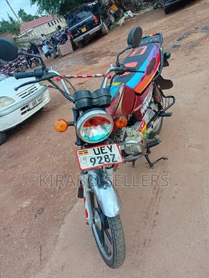 Bajaj Boxer 125 2024 Red